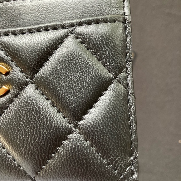 Chanel Black Lambskin Quilted Card Holder - Picture 5 of 6